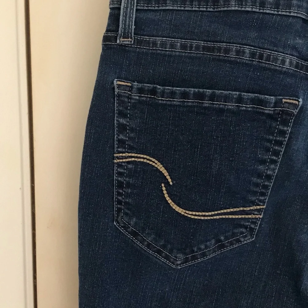 Signature Levi Straus Gold High Rise Jegging Jeans 9 - 29 Five Pocket
